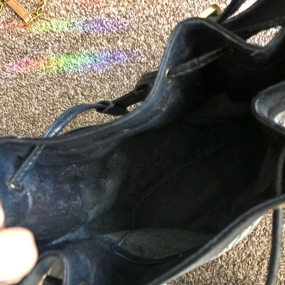 Vintage Gucci GG Supreme Drawstring Bucket Bag: 41.02.034 - Picture 8 of 14